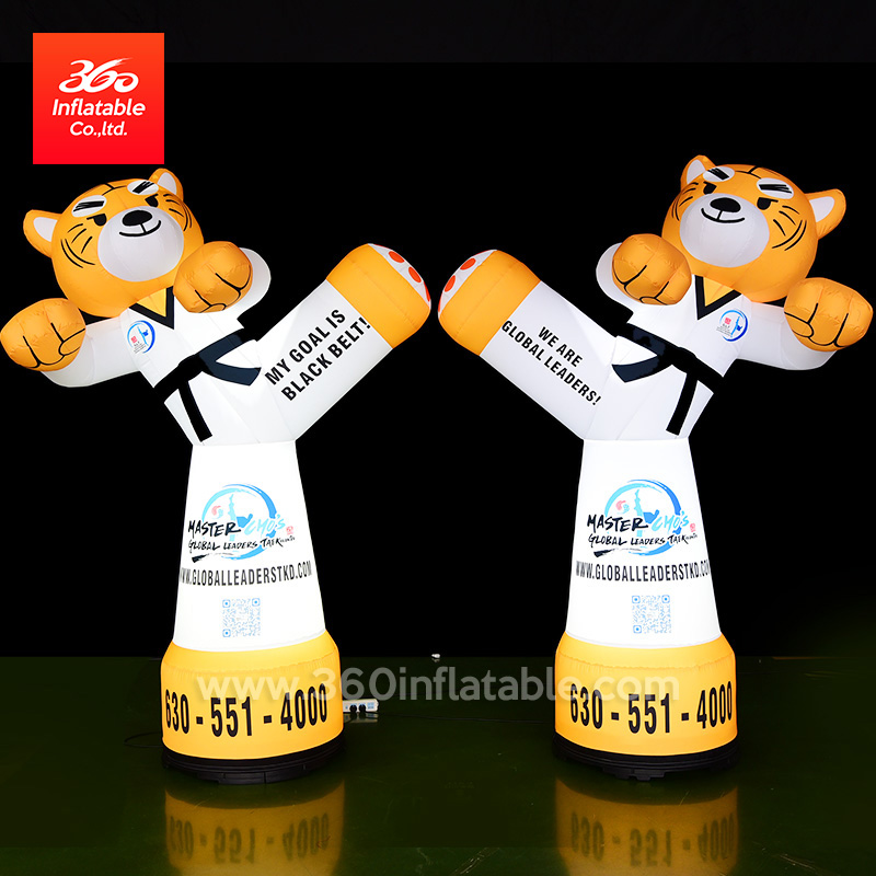 Inflables de lámpara de dibujos animados de Taekwondo personalizados